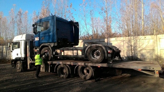 фото эвакуатор грузовиков новокузнецк