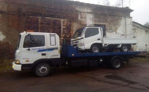 фото вызвать эвакуатор для грузового автомобиля