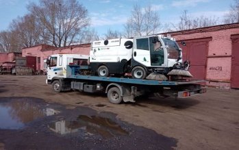 фото эвакуатор спецтехники в новокузнецке