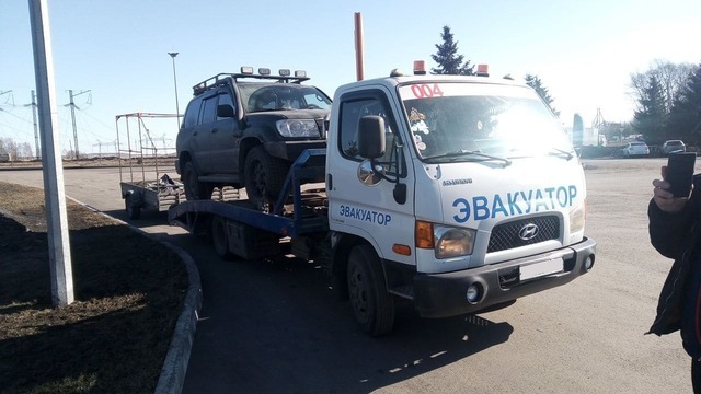 фото эвакуация внедорожника в новокузнецке